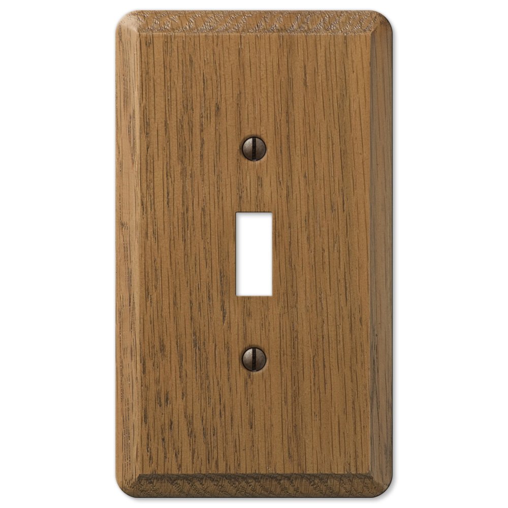 Wood Single Toggle Wallplate in Medium Oak