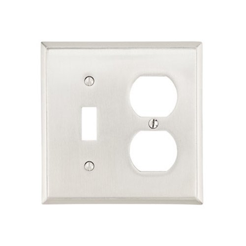 Single Toggle/Single Outlet Colonial Wallplate in Satin Nickel